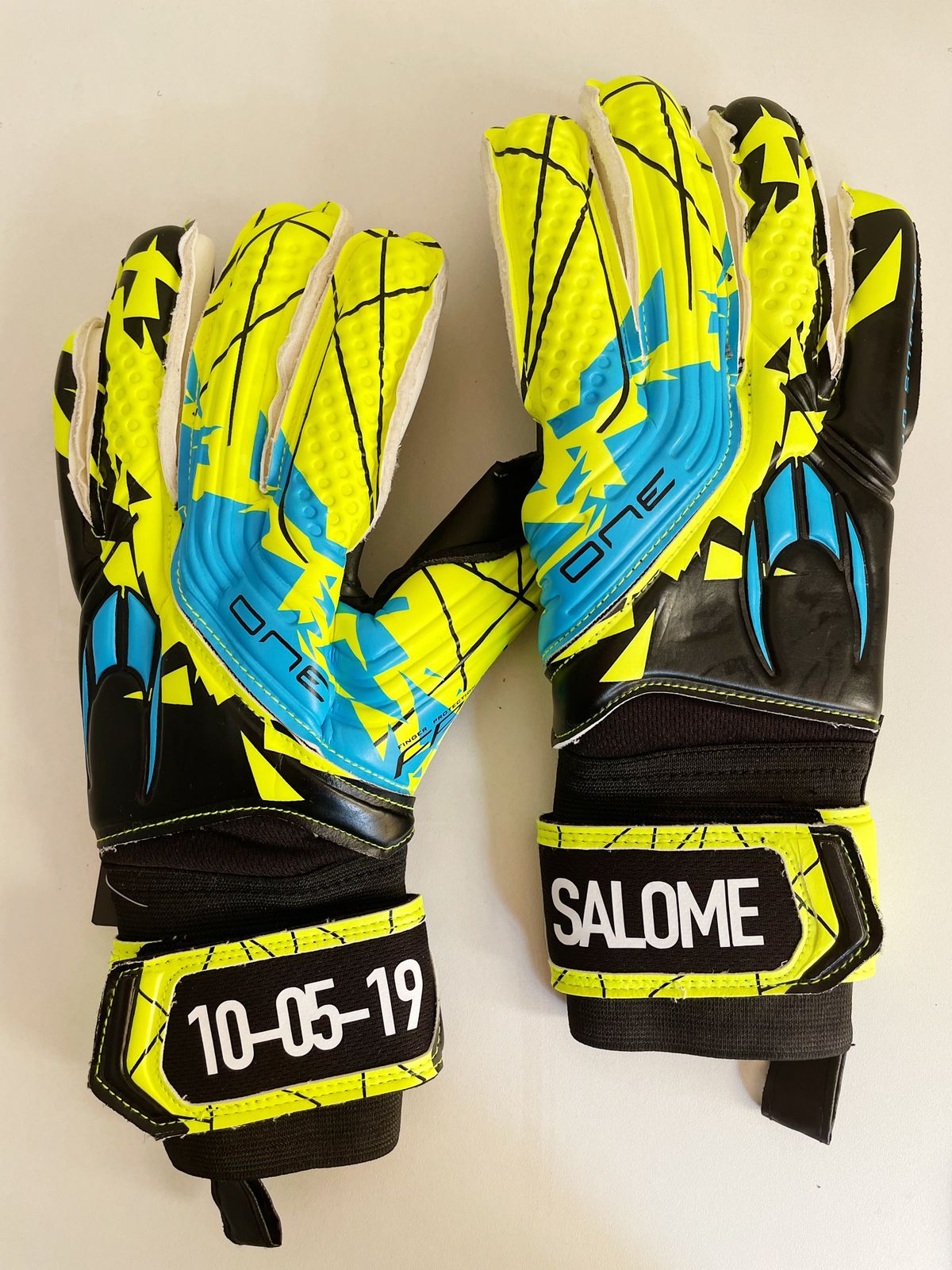 Personalización de guantes para arquero